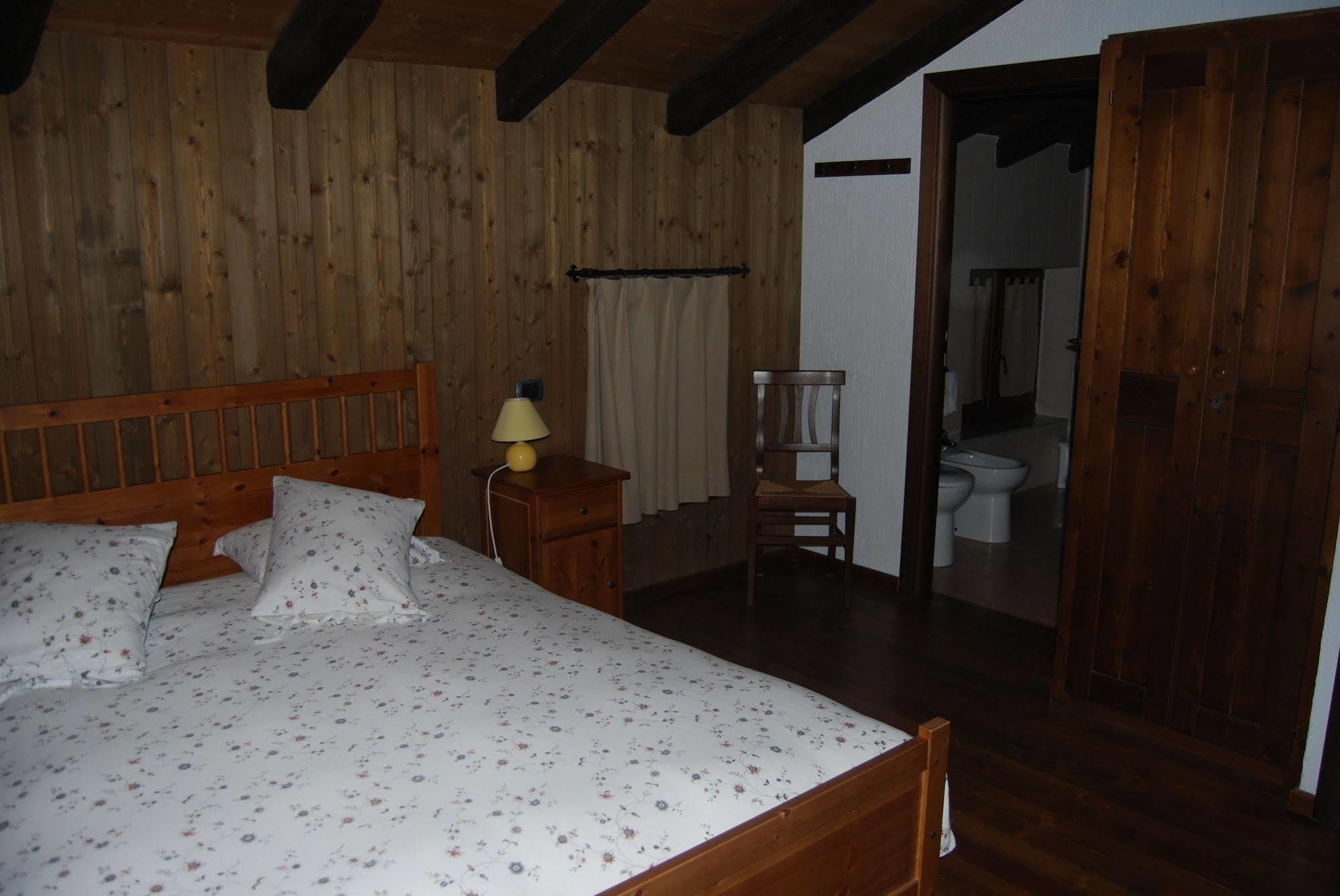 B&B Della Miniera กอนเญ ภายนอก รูปภาพ